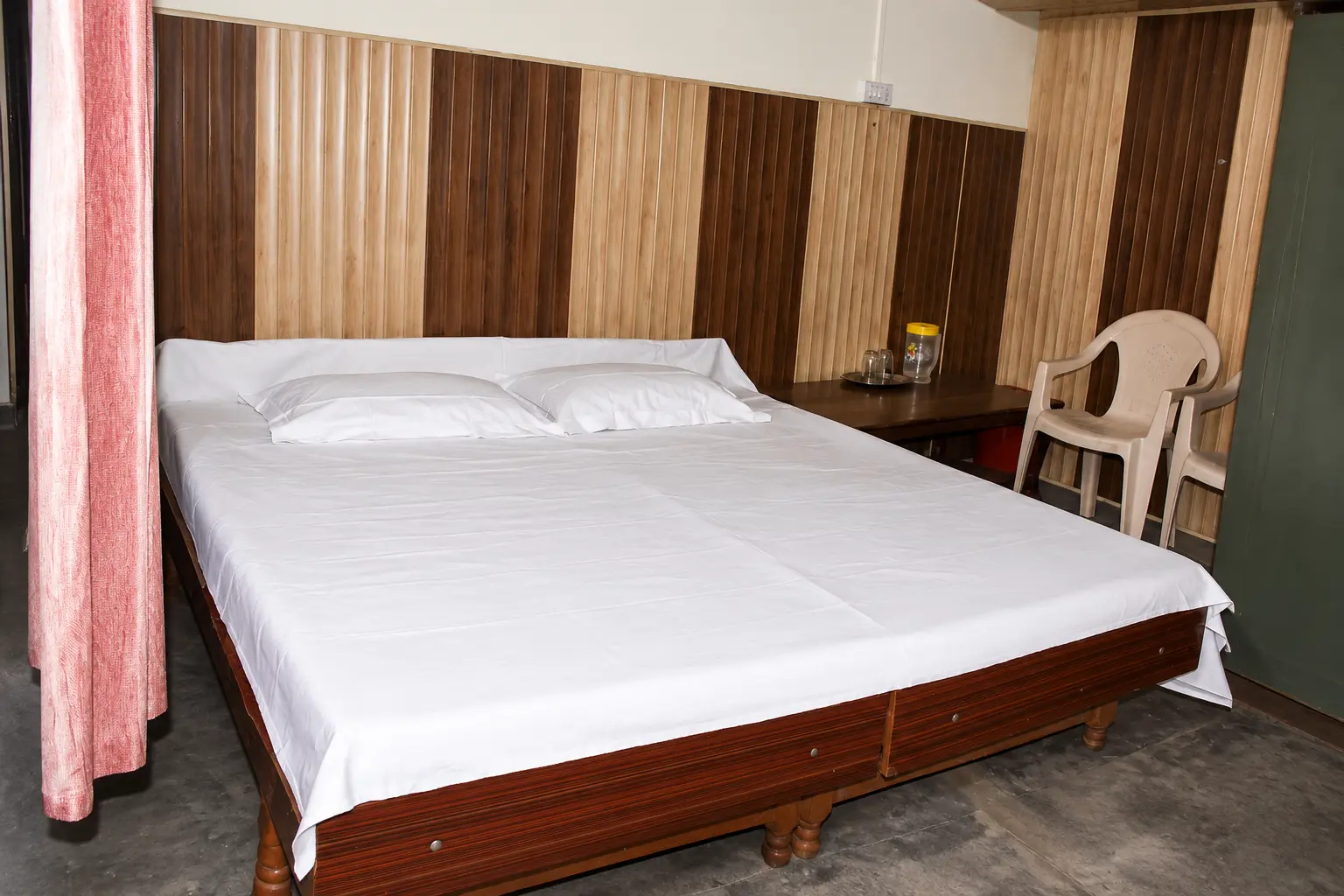 Ordinary Room interior